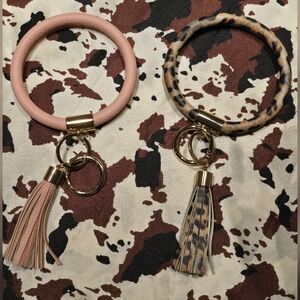 Leopard and Pink Keychain Bracelet Set
